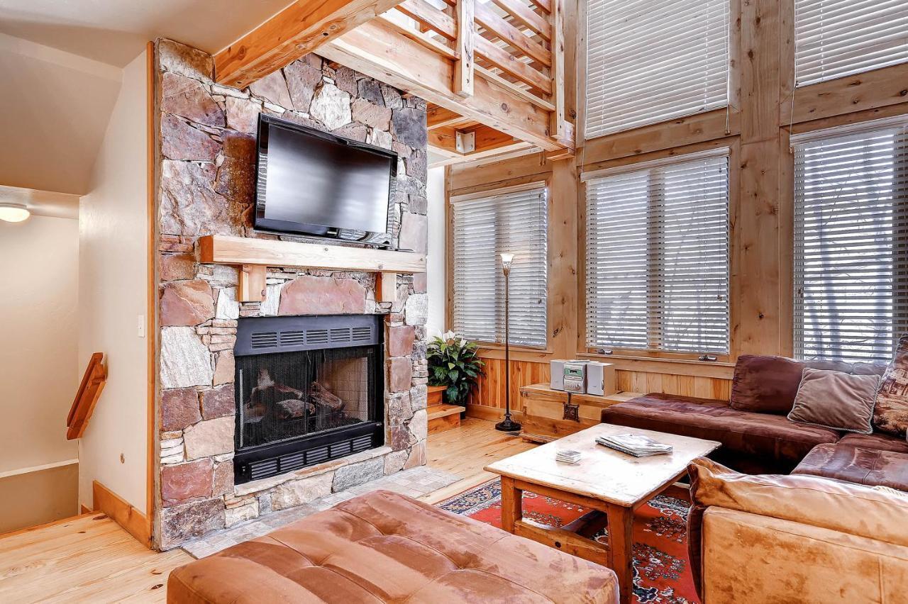 Portico Villa Park City Room photo